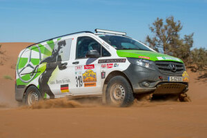 Mercedes Benz Vito und Sprinter bei der 25. Rallye Aïcha des Gazelles