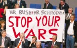 Winfried Wolf protestierte am 23. Mai 2002 im Plenum des Deutschen Bundestages während der Rede von US-Präsident Bush